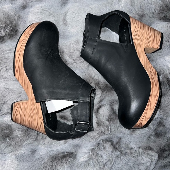 Pierre Dumas Black Suede Cut Out Clog Size 8 - Picture 1 of 7